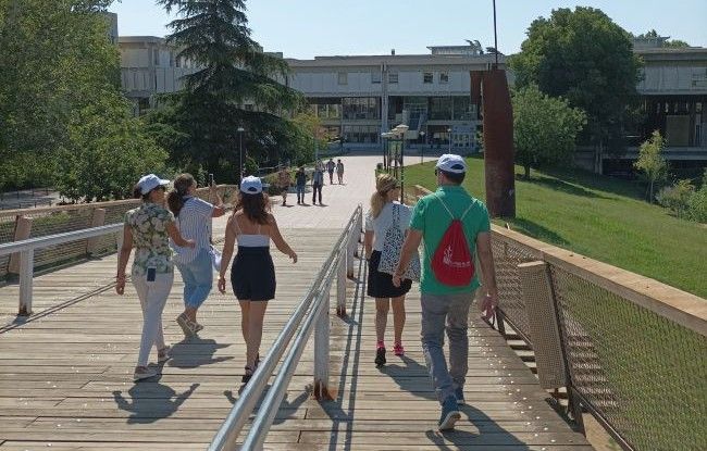 Reprodueix el video Congressos i Esdeveniments