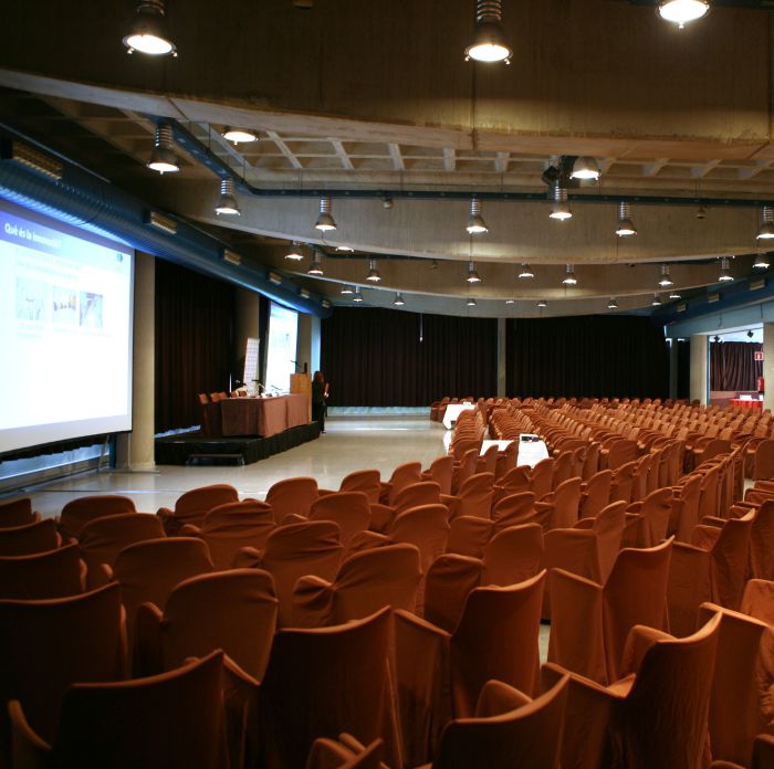 Amplia la imatge Imatge de la sala Arnau de Vilanova de l'Hotel Campus UAB