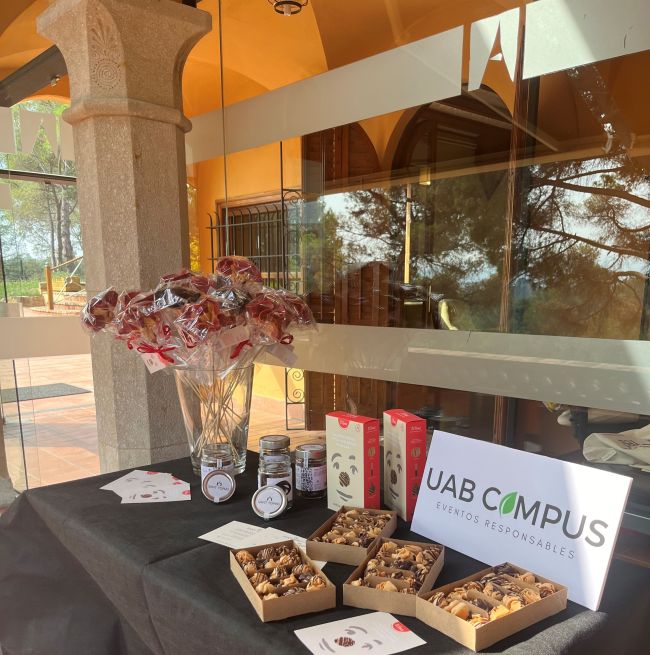 Amplia la imatge Pausa cafè a la Torre Vila Puig UAB