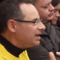 Amplia la imatge Toni Sanz al seient de l'expert