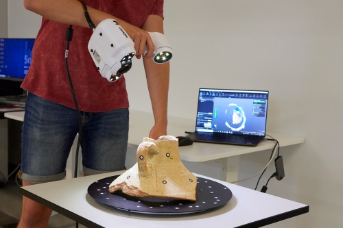 Amplia la imatge Laboratori Facultat