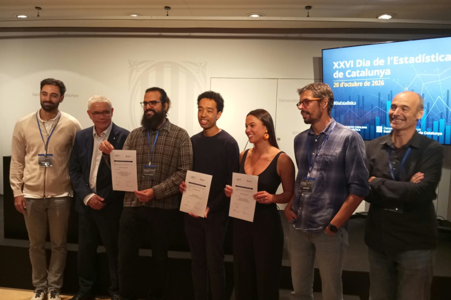 Imatge amb els guanyadors i col·laboradors del concurs Student 2026