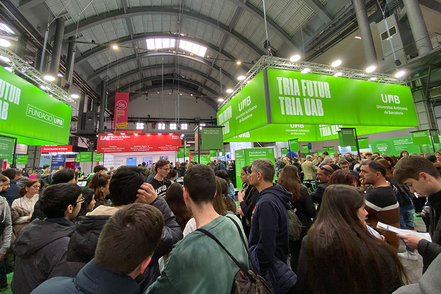 Estand de la UAB al Saló de l'Ensenyament