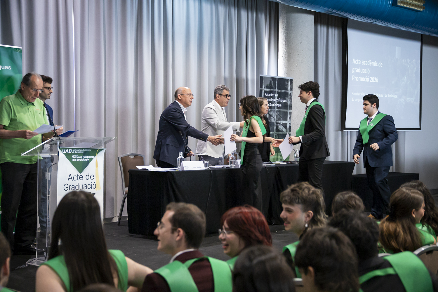 Estudiants de la Facultat durant la cerimònia de graduació de la promoció 2026