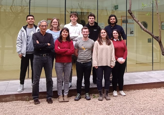 Fotografia del grup de recerca liderat per Antonio Barbadilla