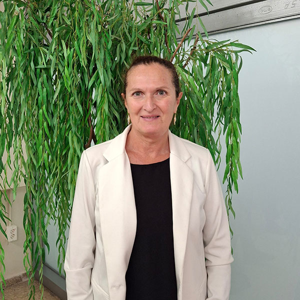 Dr. Carmen Navarro Villanueva