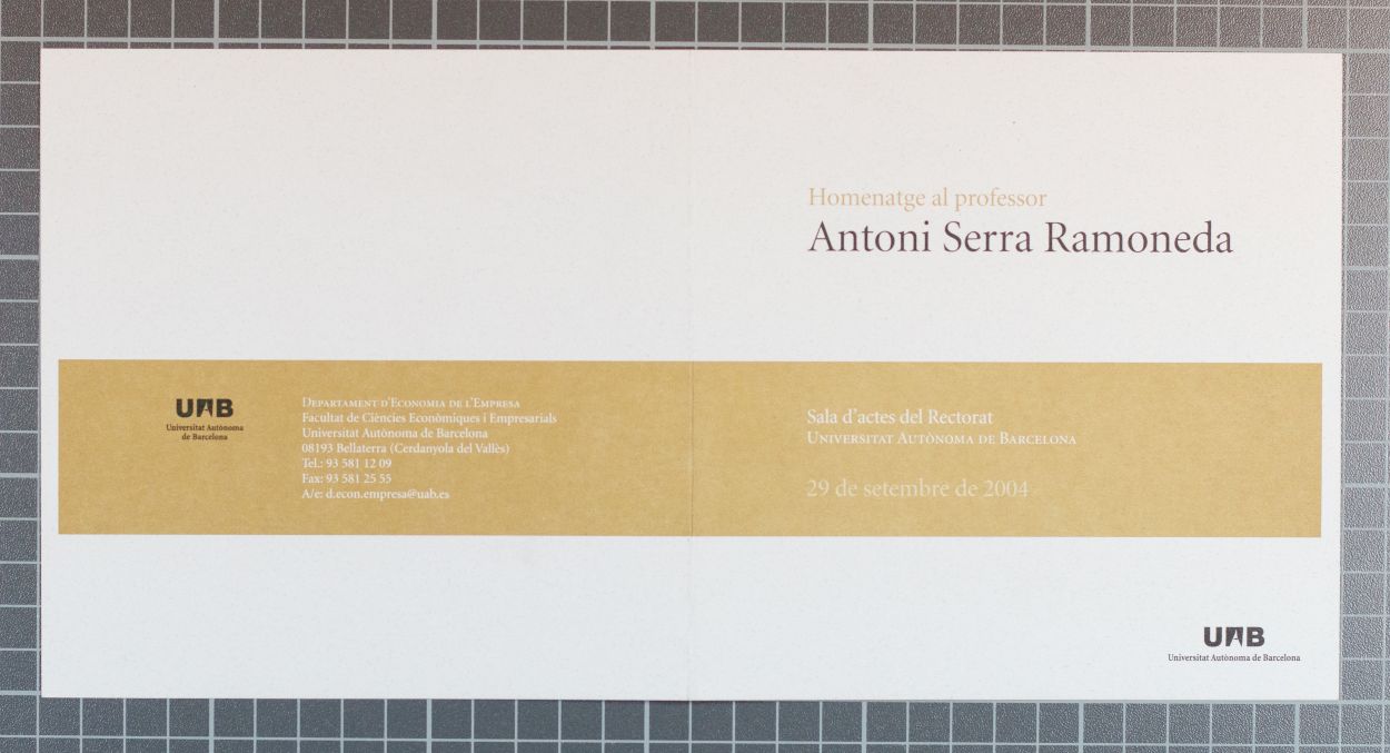 Amplía la imagen Homenaje al profesor Antoni Serra Ramoneda (delante)