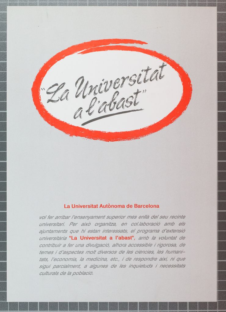 Amplía la imagen La universidad al alcance. Cosmos y caos (delante
