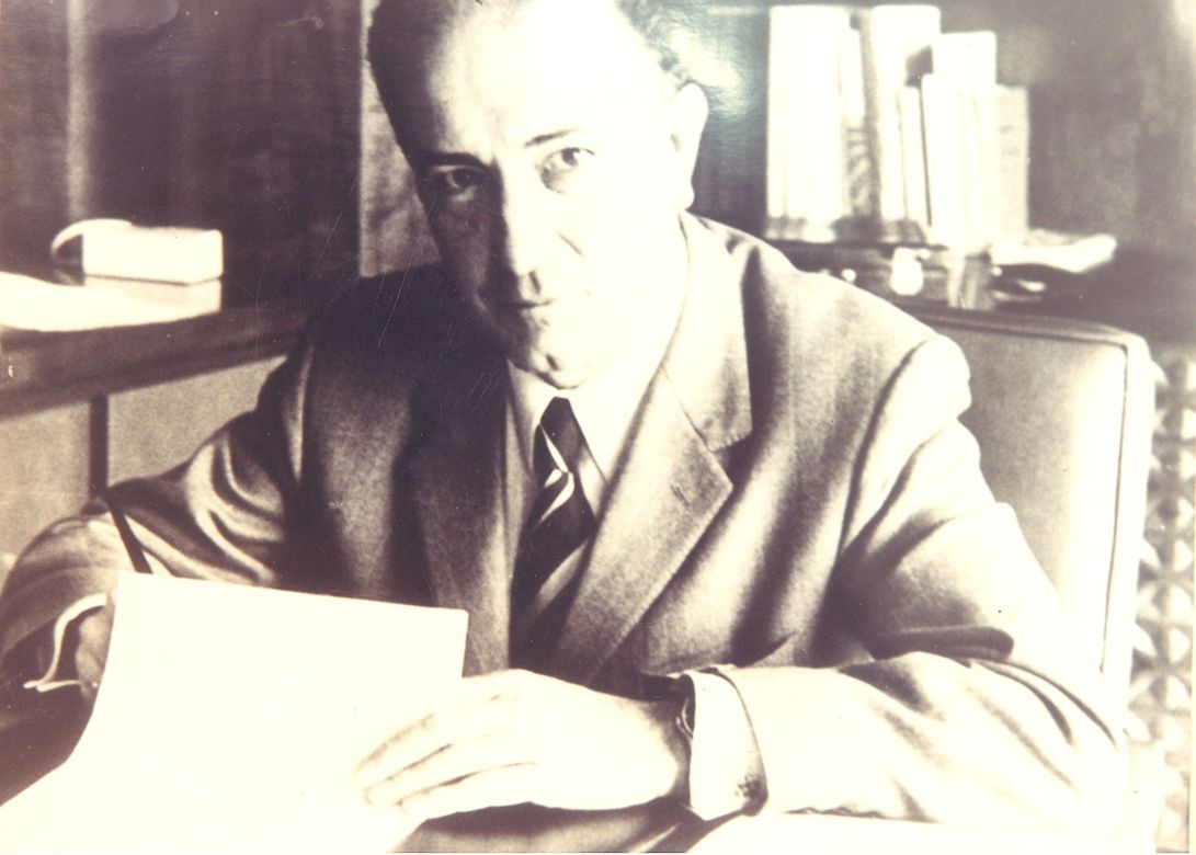 Amplía la imagen  Vicent Villar Palasí, rector de la UAB (06/04/1972 al 06/07/73)