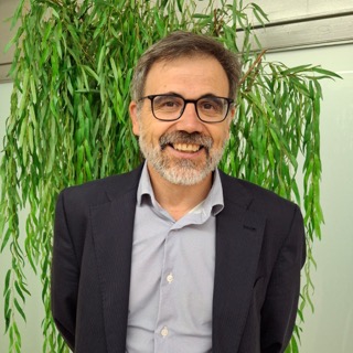 Dr. Ricard Esteban Legarreta