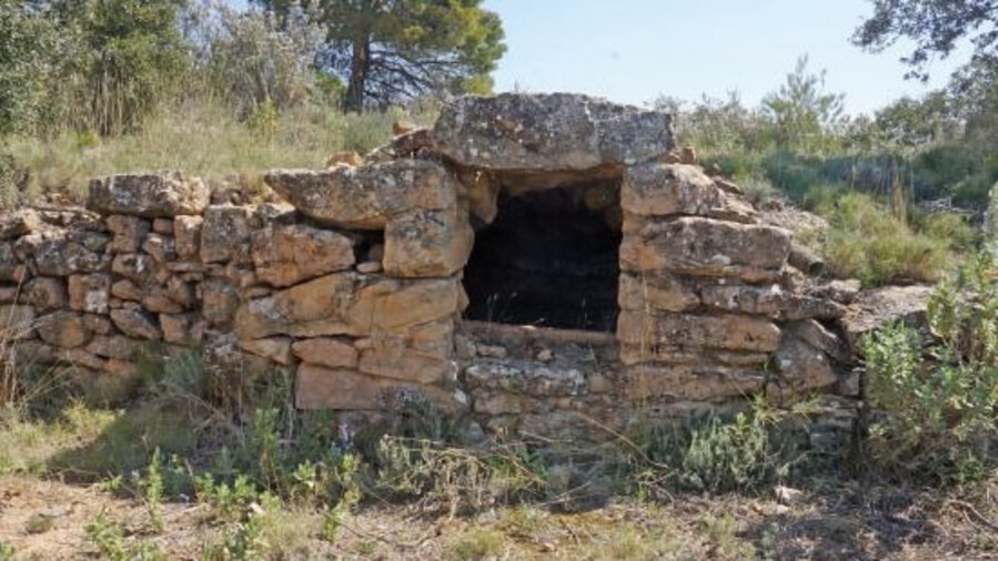 Imagen de una construcción en piedra seca