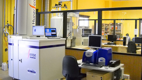 Servicio de Resonancia Magnética Nuclear (SeRMN)